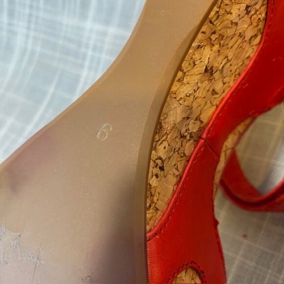 Miz Mooz Red Leather Platform Cork Wedge Ankle Strap Sandals Womens Size 6 - Picture 8 of 8